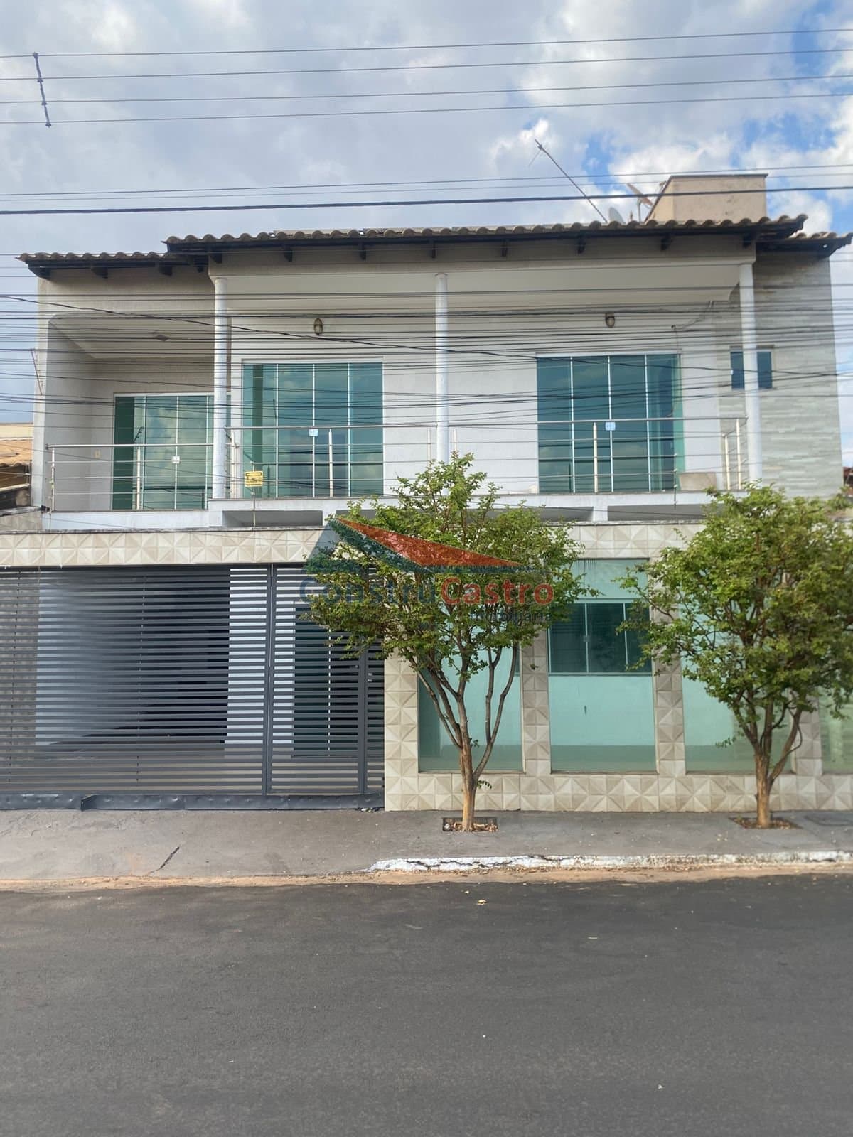 SOBRADO 7 QUARTOS PARA ALUGAR, PARQUE DAS LARANJEIRAS: foto 1