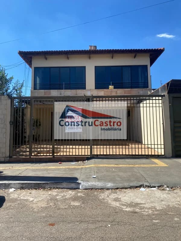 Casa de 4 Quartos para Alugar, Jardim America